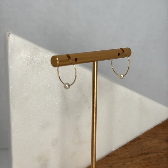 Vintage Estate Delicate Gold and Pearl Hoop Earrings lot E30 - Picture 2 of 5